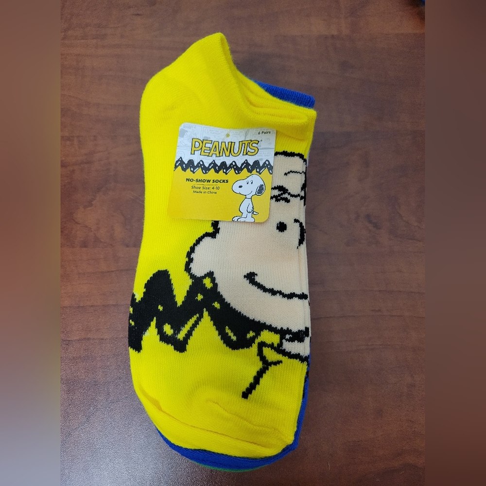 Peanuts Women Bright Yellow Snoopy Ankle No-Show Socks 6 Pk Size 4-10 Nwt